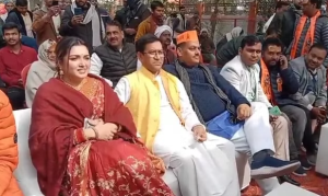 आम्रपाली संग निरहुआ ने देखा प्राण प्रतिष्ठा का लाइव प्रसारण, बोले-पूरा ब्रह्मांड कर रहा था इंतजार