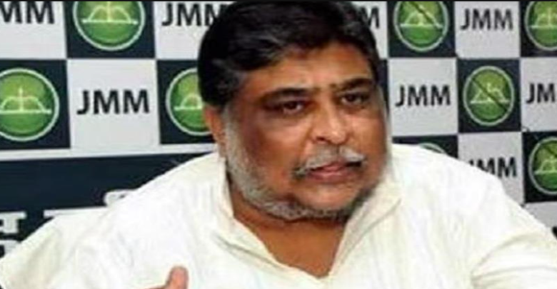 CRPF के 500 जवानों ने की CM आवास में घुसने की कोशिश"