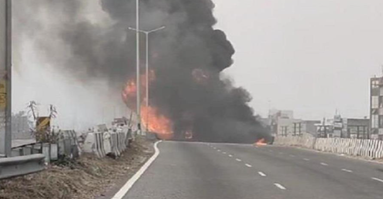 घटना के बाद लोगों में अफरा-तफरी का माहौल पैदा हो गया है