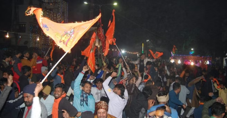 प्राण प्रतिष्ठा के जश्न में बवाल: कार ने साउंड सिस्टम में मारी टक्कर...युवक