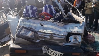 ट्रक से भिड़ी ओमनी वैन, जीपीआरडी विद्यालय की बतायी जा रही है वैन