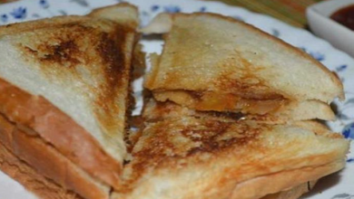 मां ने नाश्ते में कम दिए टोस्ट,