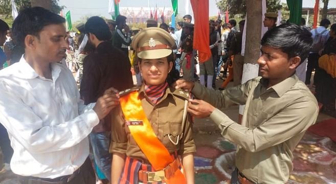 प्रदेश को मिलीं 729 महिला दरोगा, कंधे पर सितारे लगाए तो खुशी से भर आईं आंखें...